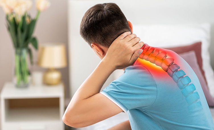 Best Doctor for Neck Pain in Delhi
